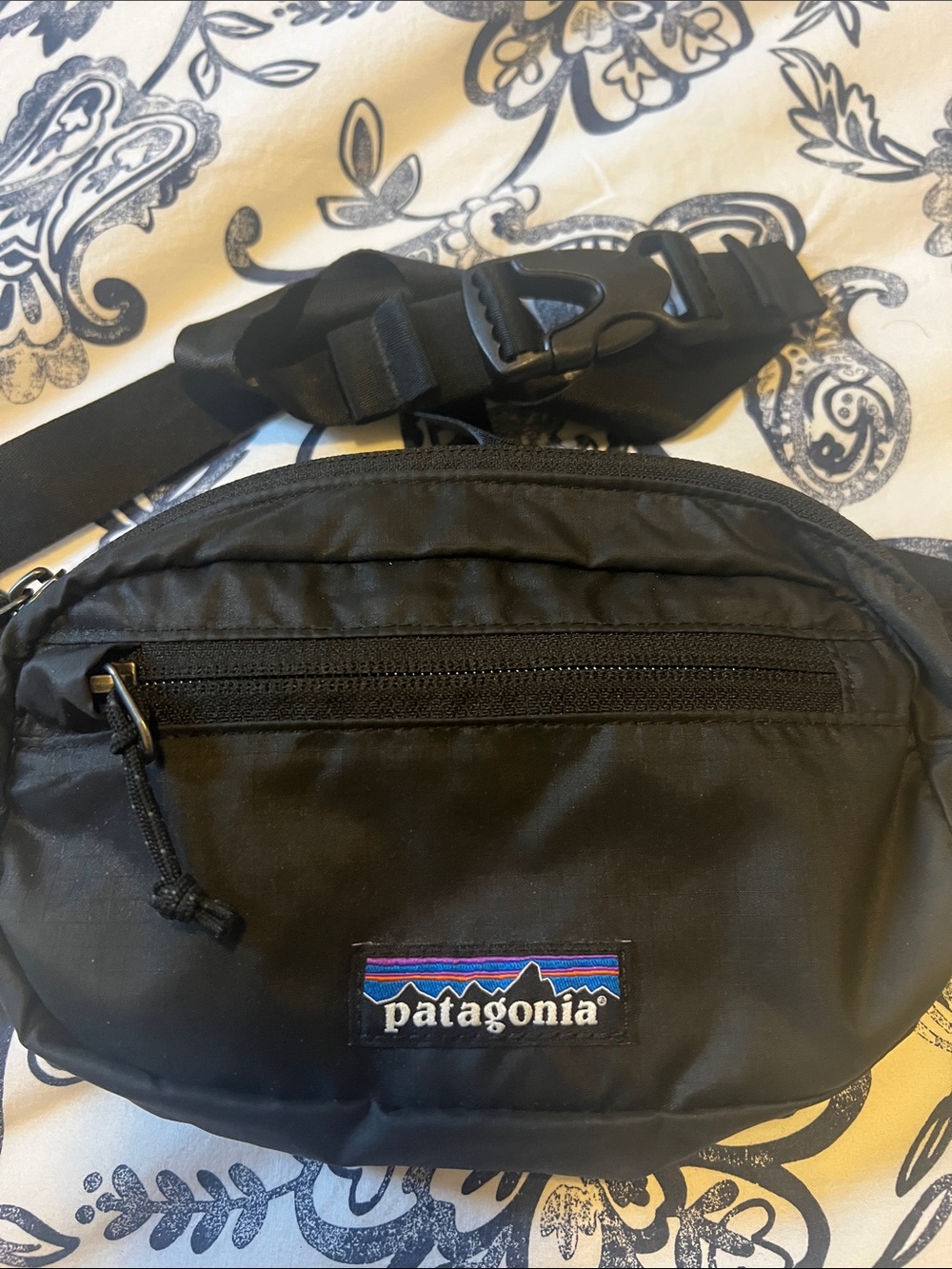 Patagonia Black Everyday Waist Pack / Hip Pack - Picture 2 of 5